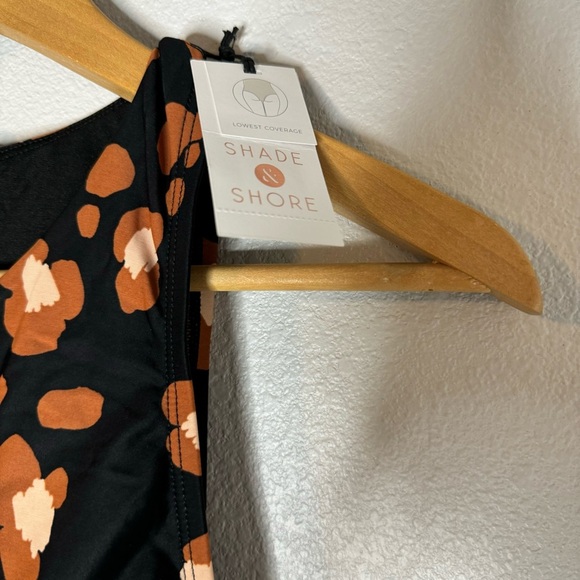 New Shade & Shore Woman’s One Piece Swimsuit Size M - Picture 7 of 14